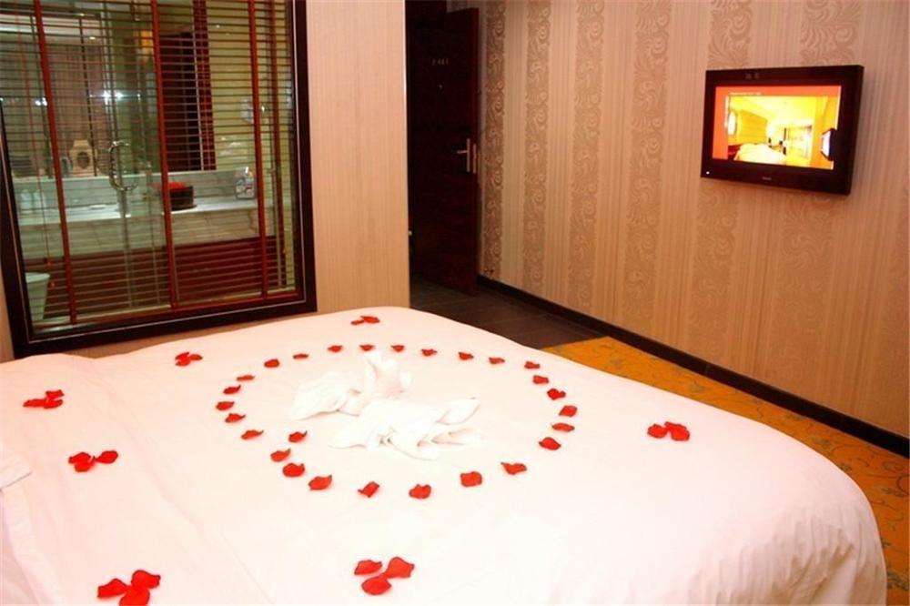 Huangma Holiday Hotel Haikou  Εξωτερικό φωτογραφία