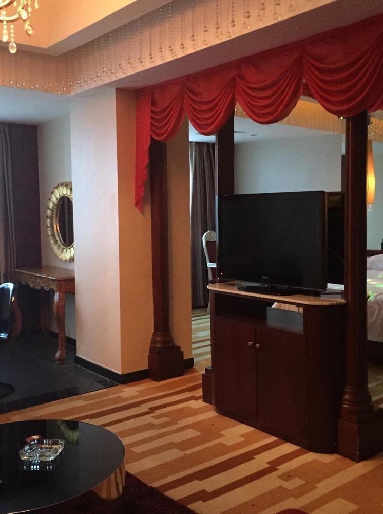 Huangma Holiday Hotel Haikou  Εξωτερικό φωτογραφία