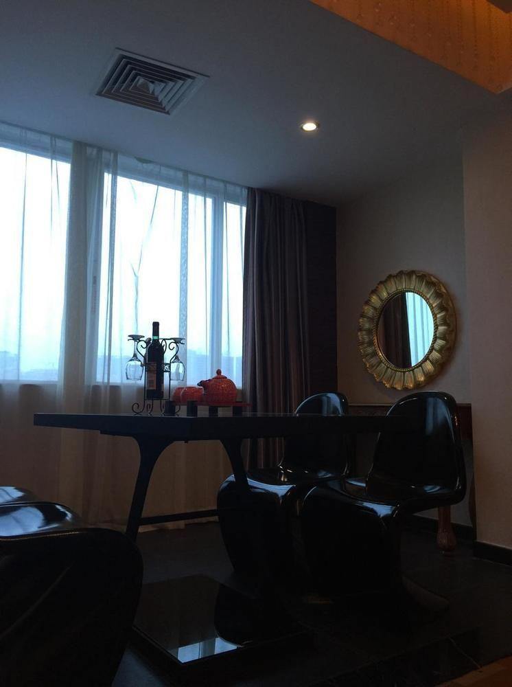 Huangma Holiday Hotel Haikou  Εξωτερικό φωτογραφία